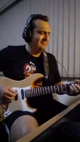 Smoke On The Water ( 🤟) Play 