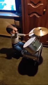 Elias Drum